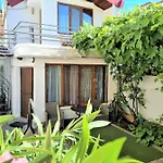 Casa Eladi *