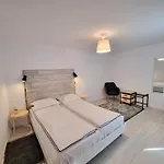 Casa Eladi