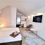 Casa Eladi *