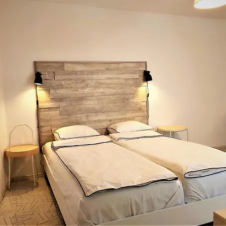 Casa Eladi Homestay *