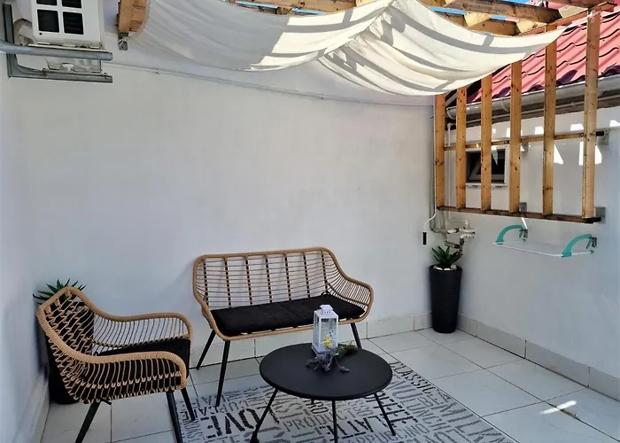 Δωμάτια σε οικογενειακή κατοικία Casa Eladi